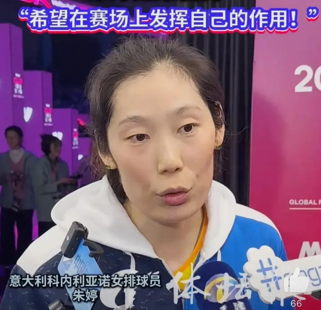 运动员们在比赛中发挥出色，获得了教练和观众的一致好评的简单介绍